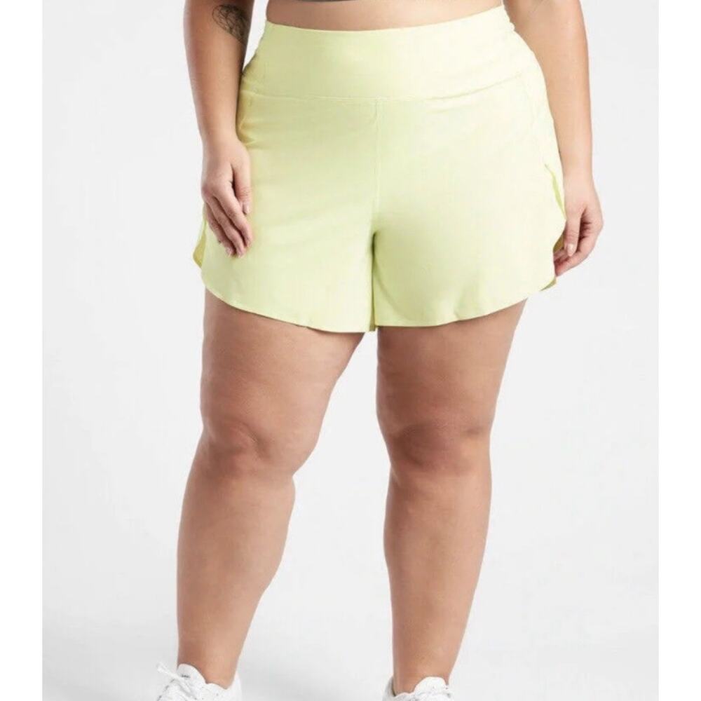 ATHLETA NWT Run With It 4.5" Short Size 3X Tequila Green Running Shorts Active
